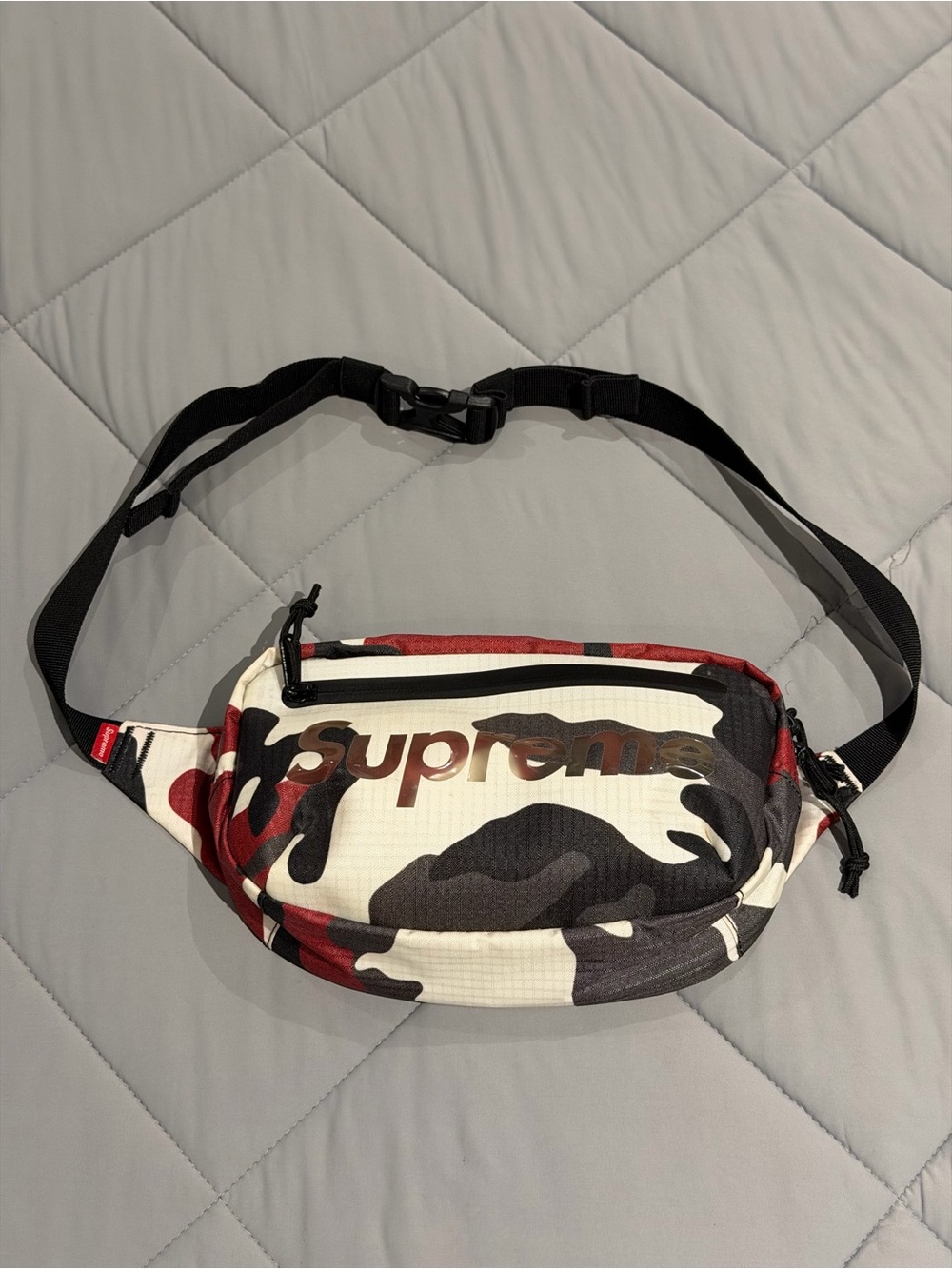 Supreme Camo Waist Bag
SS21
